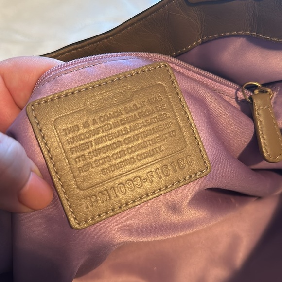 Vintage Coach Carly Snap - Picture 6 of 11